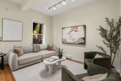2 bed, 1 bath apartment for rent at 59 Fort Ave Unit 1, Roxbury — photo 3 of 12