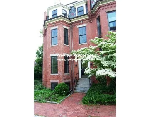 2 bed, 1 bath apartment for rent at 59 Fort Ave Unit 1P, Roxbury — photo 6 of 6