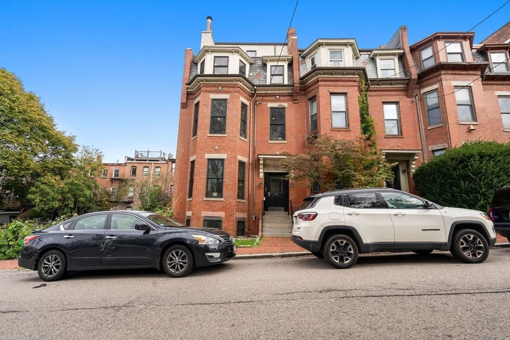 2 bed, 1 bath apartment for rent at 59 Fort Ave Unit 2, Roxbury — photo 15 of 18