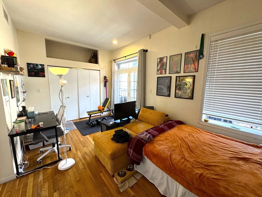 2 bed, 1 bath apartment for rent at 59 Fort Ave Unit 2, Roxbury — photo 8 of 18