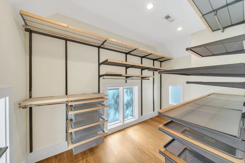 4 bed, 4+ bath apartment for rent at 59 Fresh Pond Ln, West Cambridge — photo 21 of 32