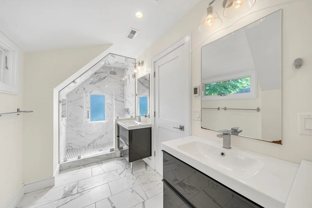 4 bed, 4+ bath apartment for rent at 59 Fresh Pond Ln, West Cambridge — photo 20 of 32