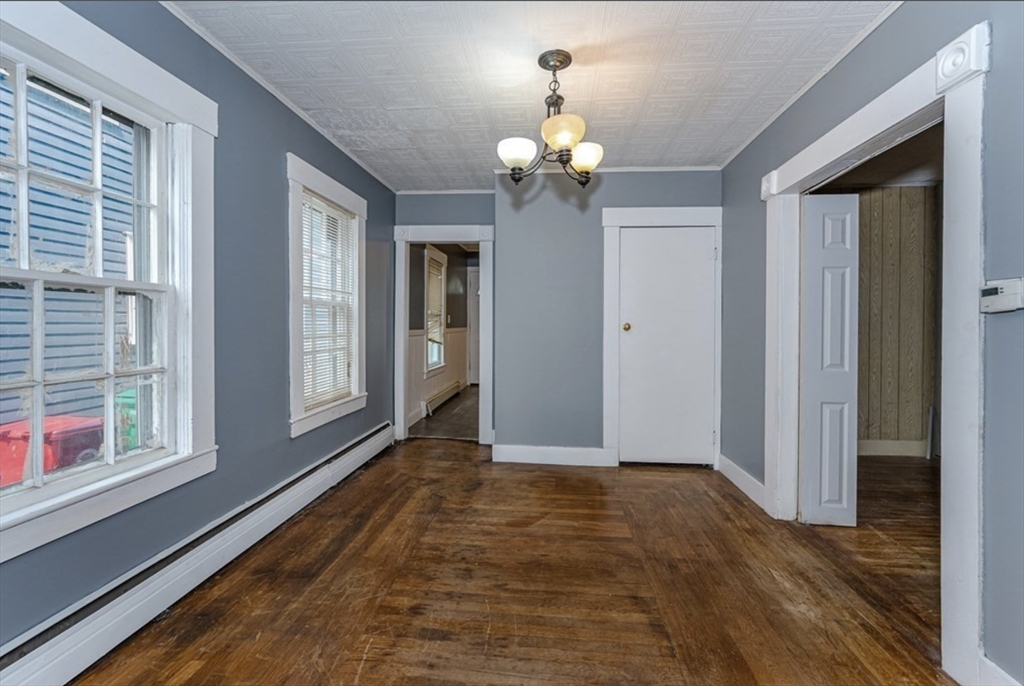 4 bed, 2 bath apartment for rent at 59 Fulton St, Lowell — photo 3 of 13