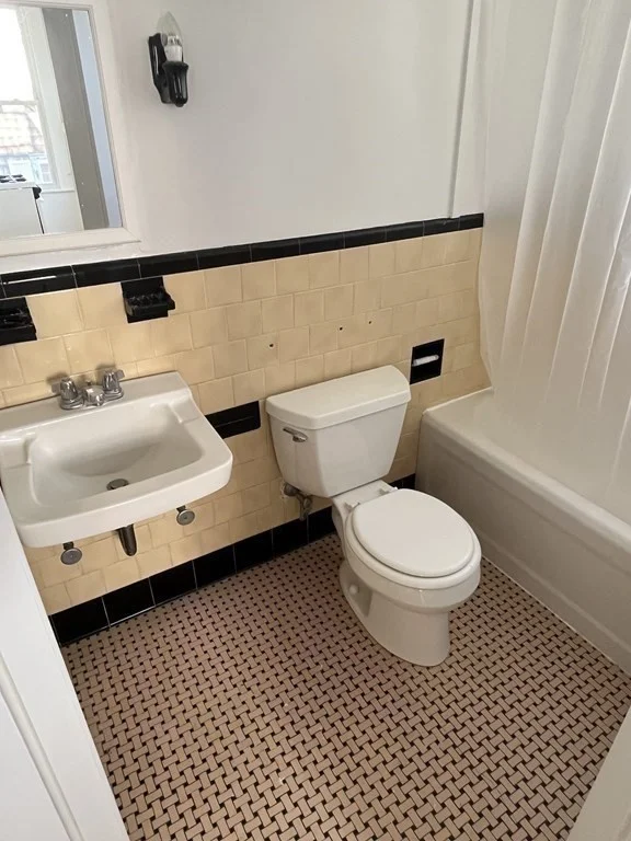 1 bed, 1 bath apartment for rent at 59 Gregory Unit 4, Marblehead — photo 9 of 20