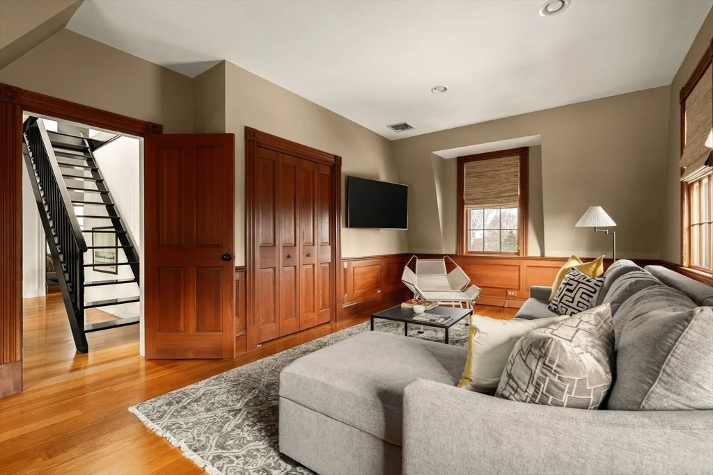 5 bed, 3 bath apartment for rent at 59 Harbor Ave, Marblehead Neck — photo 29 of 38