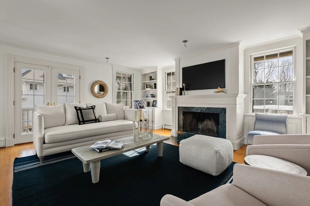 5 bed, 3 bath apartment for rent at 59 Harbor Ave, Marblehead Neck — photo 4 of 38