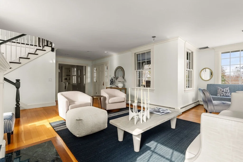 5 bed, 3 bath apartment for rent at 59 Harbor Ave, Marblehead Neck — photo 5 of 38
