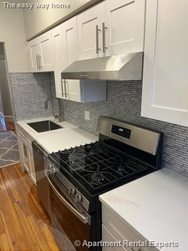 3 bed, 1 bath apartment for rent at 59 Hawthorne St Unit 1, Davis Square — photo 3 of 12