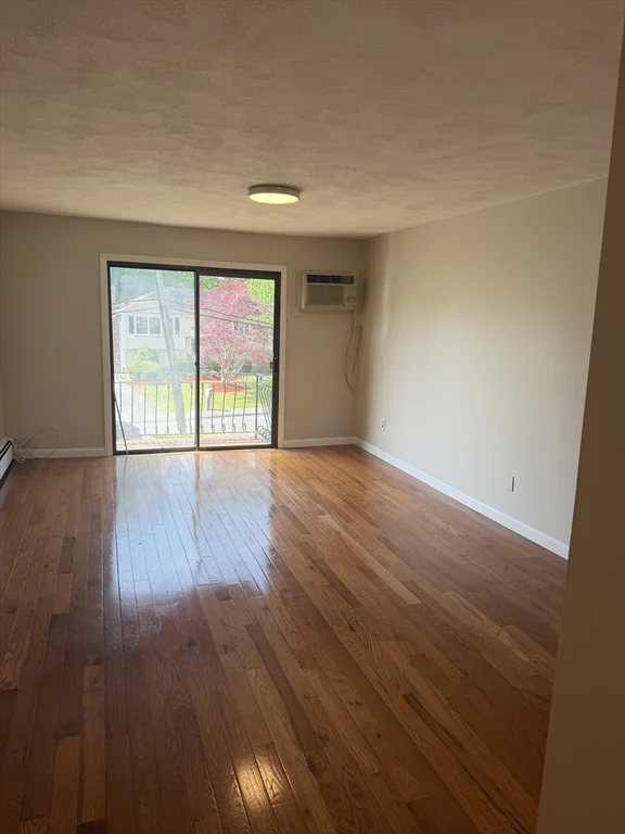 2 bed, 1 bath apartment for rent at 59 Highland Glen Dr Unit 318, Randolph — photo 5 of 10