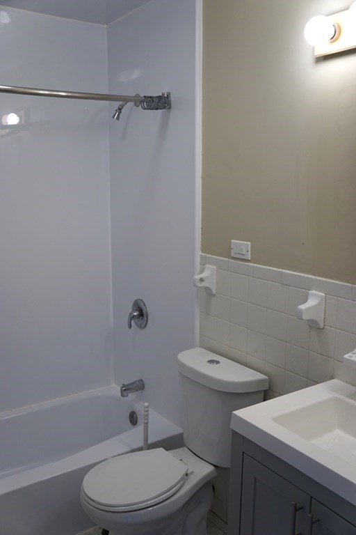 2 bed, 1 bath apartment for rent at 59 Highland Glen Dr Unit 325, Randolph — photo 10 of 11