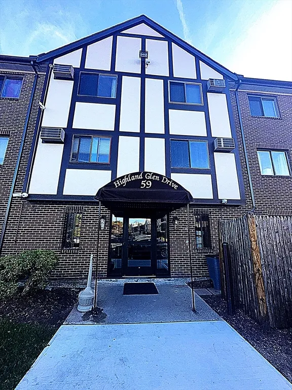2 bed, 1 bath apartment for rent at 59 Highland Glen Dr Unit 322, Randolph