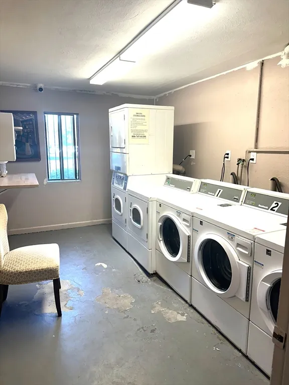 2 bed, 1 bath apartment for rent at 59 Highland Glen Dr Unit 322, Randolph — photo 5 of 11