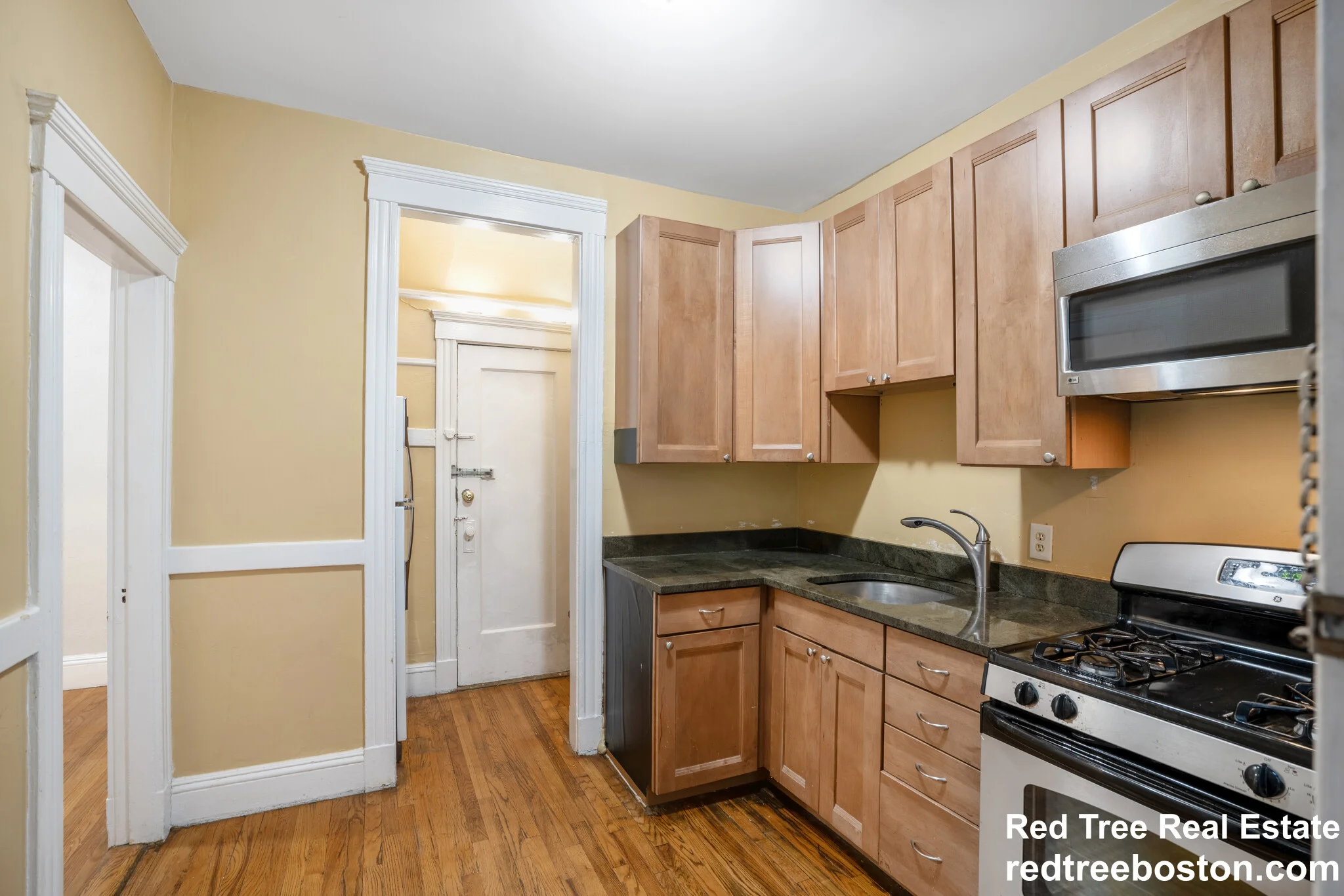 2 bed, 1 bath apartment for rent at 59 Lanark Rd Unit 2, Brighton — photo 2 of 14