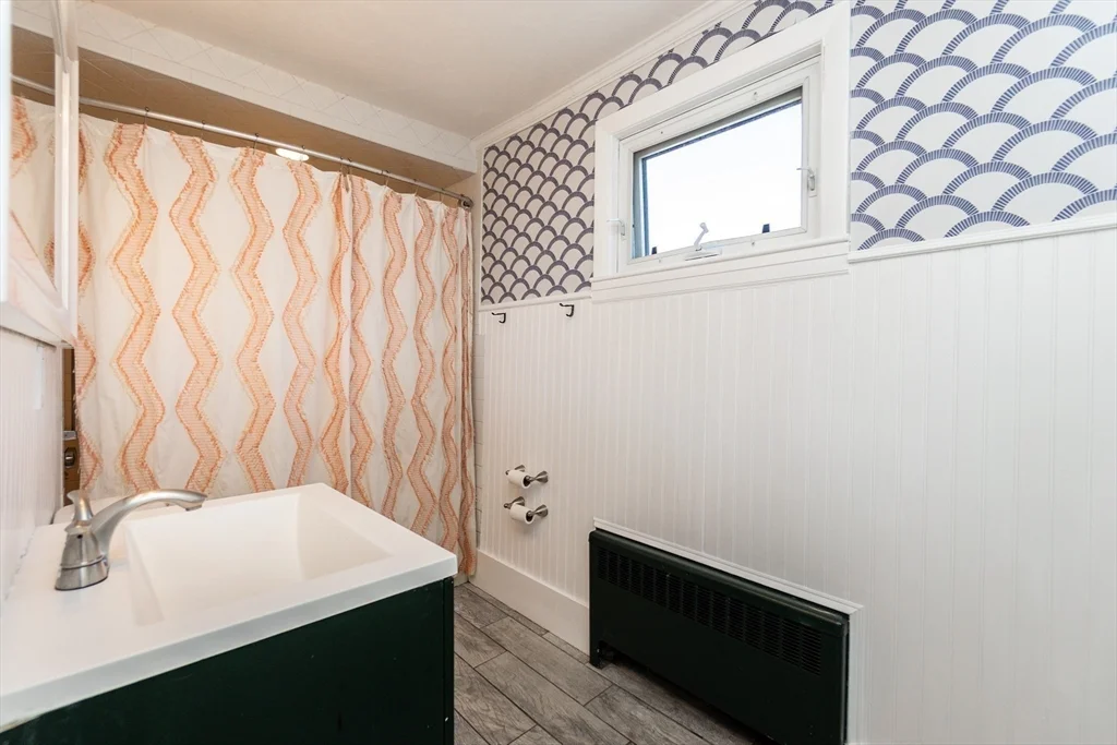 4 bed, 2 bath apartment for rent at 59 Langdon Ave, East Watertown — photo 26 of 38