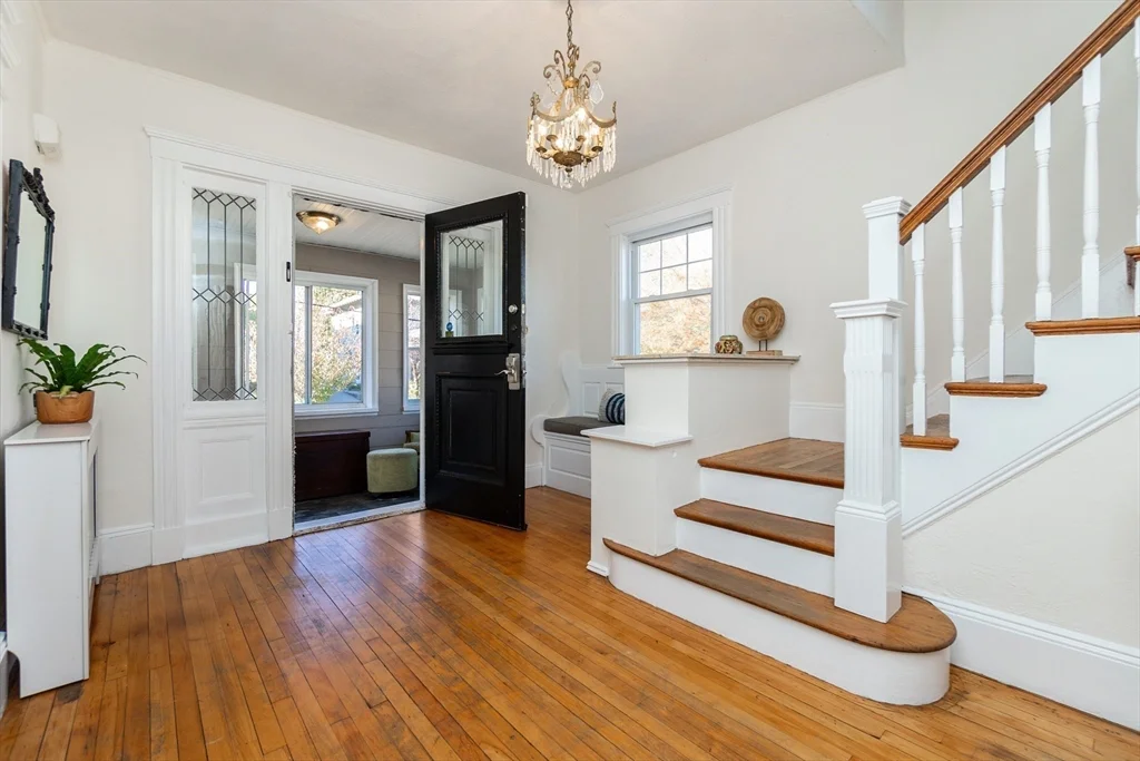 4 bed, 2 bath apartment for rent at 59 Langdon Ave, East Watertown — photo 3 of 38