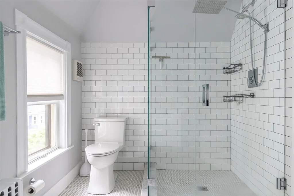 3 bed, 1 bath apartment for rent at 59 Liberty Ave Unit 2, Ball Square — photo 17 of 22