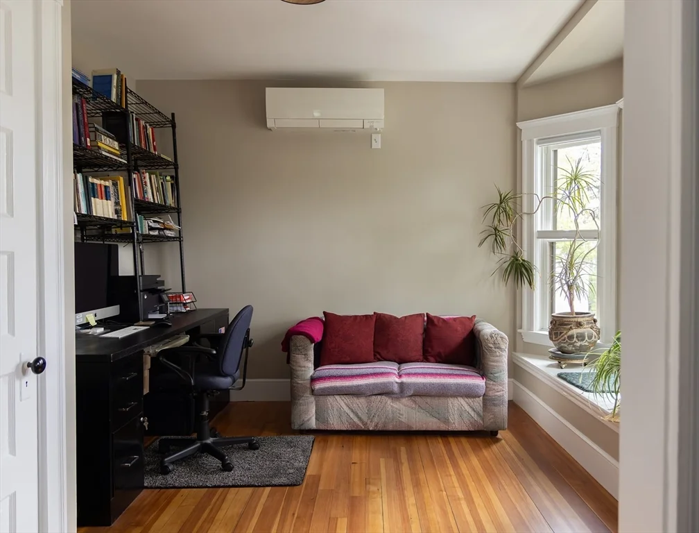 3 bed, 1 bath apartment for rent at 59 Liberty Ave Unit 2, Ball Square — photo 5 of 22