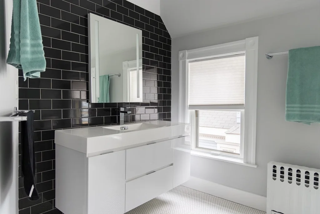 3 bed, 1 bath apartment for rent at 59 Liberty Ave Unit 2, Ball Square — photo 16 of 22