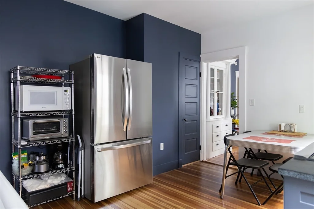 3 bed, 1 bath apartment for rent at 59 Liberty Ave Unit 2, Ball Square — photo 9 of 22