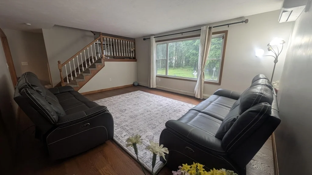 5 bed, 3 bath apartment for rent at 59 Lincoln St Unit 1, Norton — photo 4 of 38