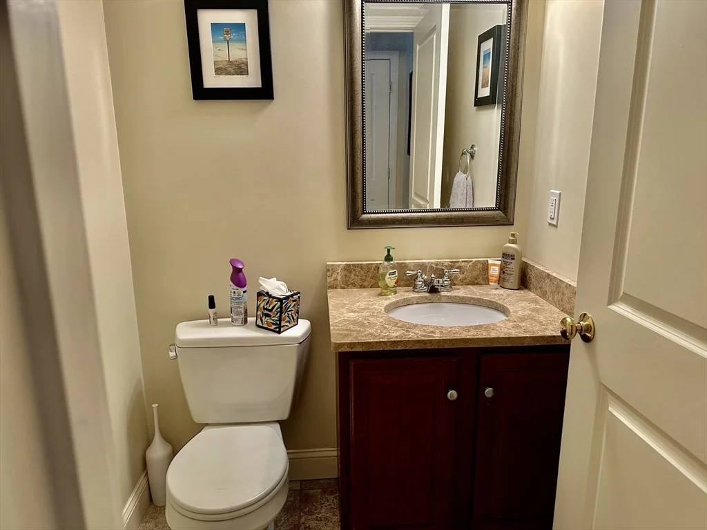 3 bed, 2 bath apartment for rent at 59 Lowell Ave Unit 59, Watertown — photo 10 of 11