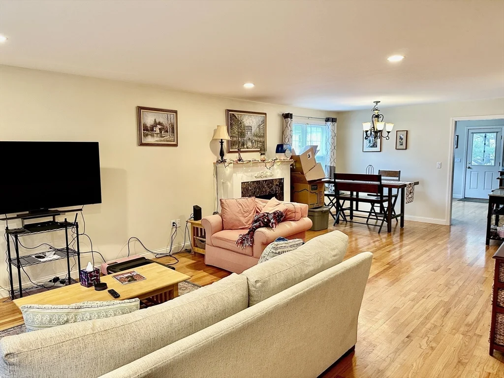 3 bed, 2 bath apartment for rent at 59 Lowell Ave Unit 59, Watertown — photo 3 of 11