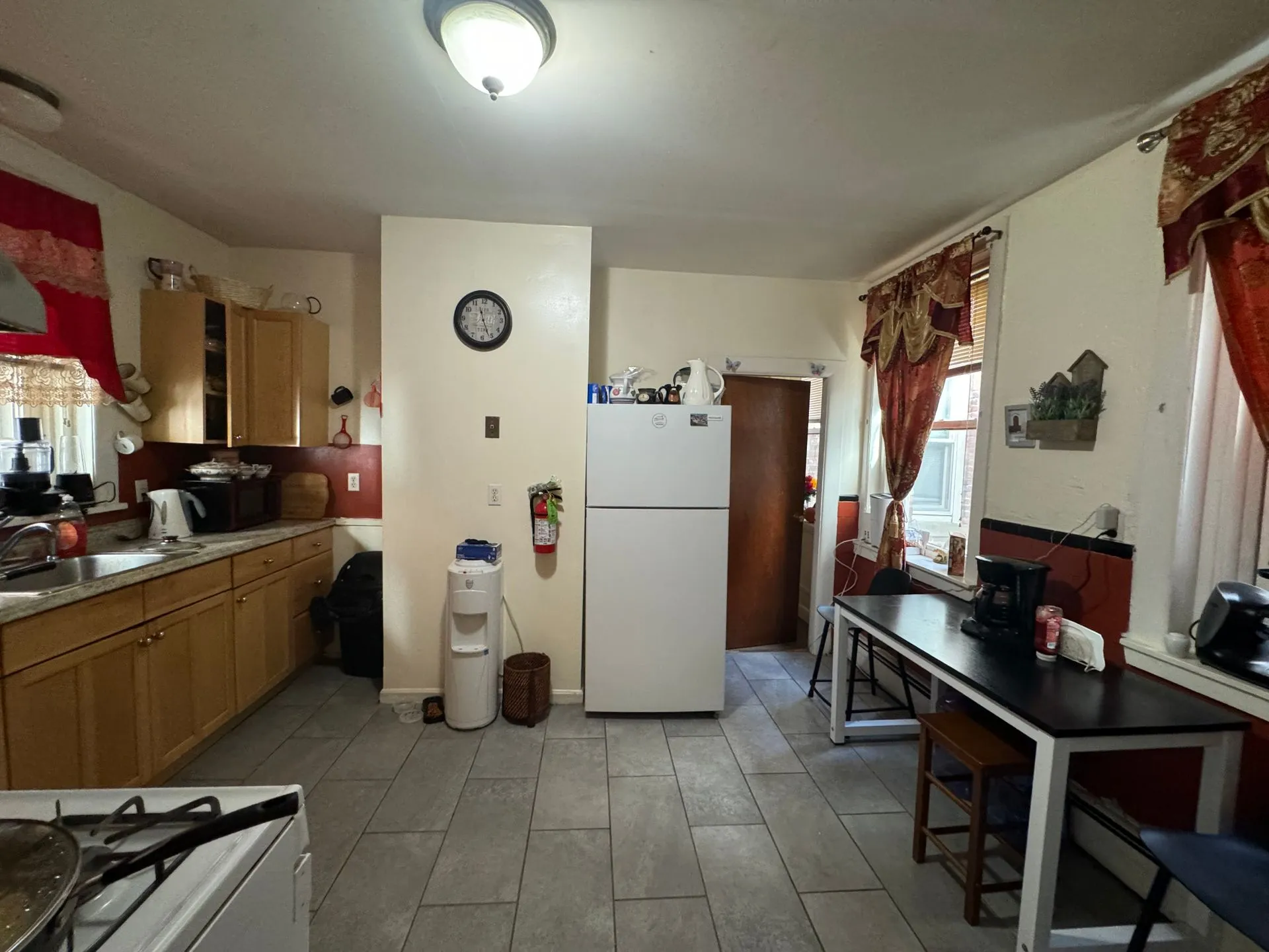 3.5 bed, 1 bath apartment for rent at 59 Lubec St Unit 1, East Boston — photo 3 of 13
