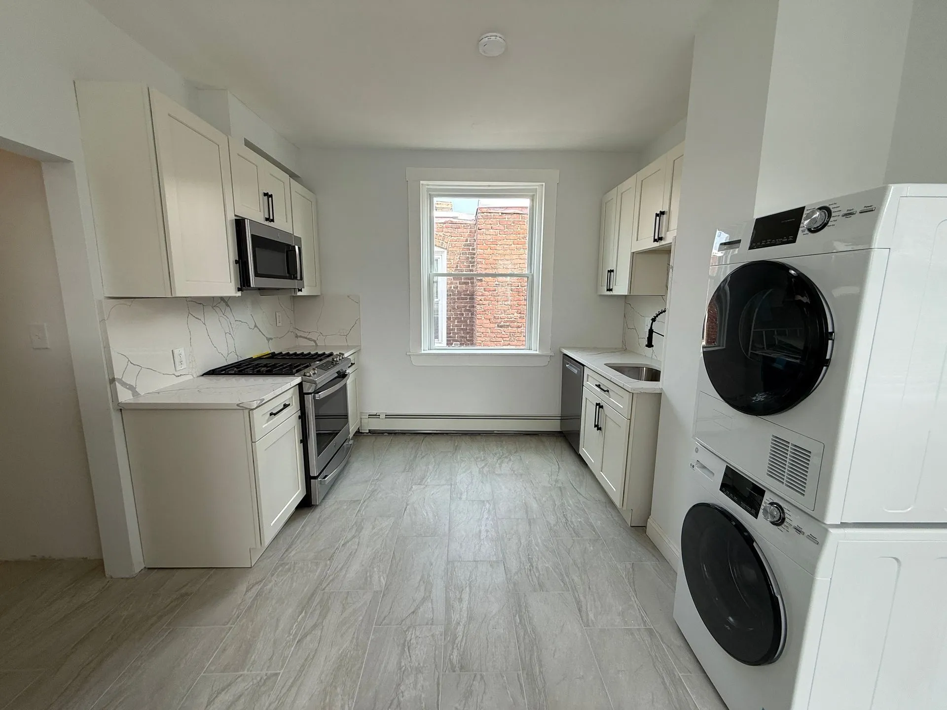 2.5 bed, 1 bath apartment for rent at 59 Lubec St Unit 4, East Boston