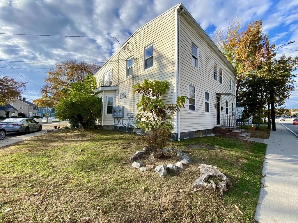 2 bed, 1 bath apartment for rent at 59 Main St Unit 2, Lindenwood — photo 1 of 28