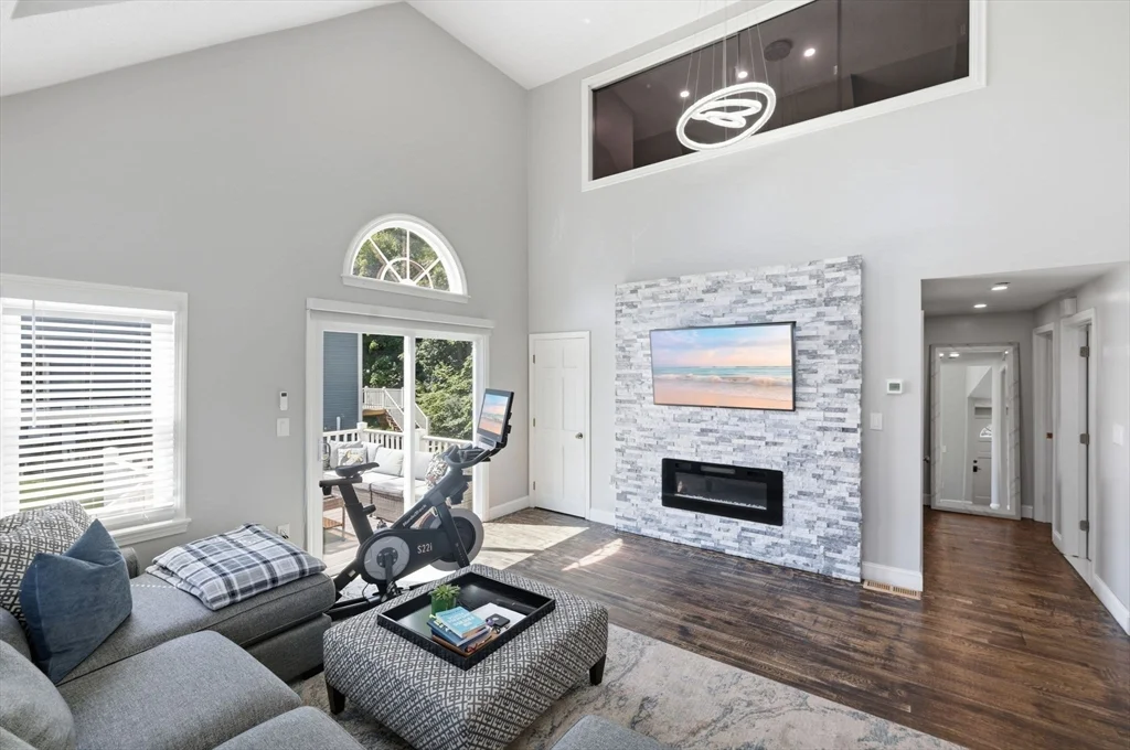 4 bed, 2 bath apartment for rent at 59 Merrimack Meadows Ln Unit 59, Tewksbury — photo 8 of 41