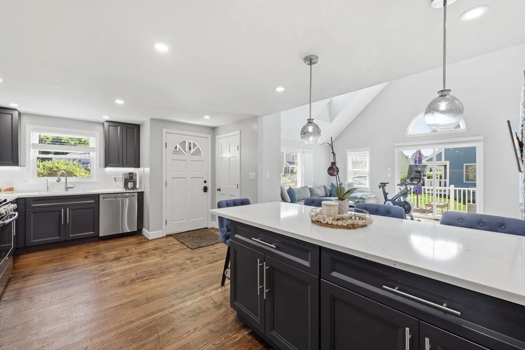 4 bed, 2 bath apartment for rent at 59 Merrimack Meadows Ln Unit 59, Tewksbury — photo 4 of 41