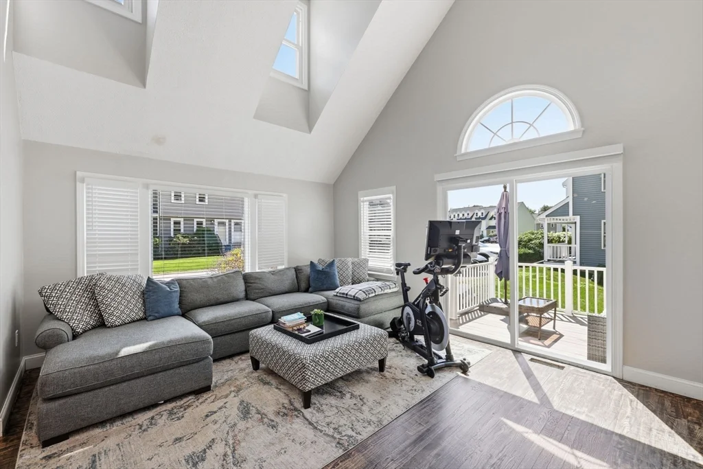 4 bed, 2 bath apartment for rent at 59 Merrimack Meadows Ln Unit 59, Tewksbury — photo 9 of 41