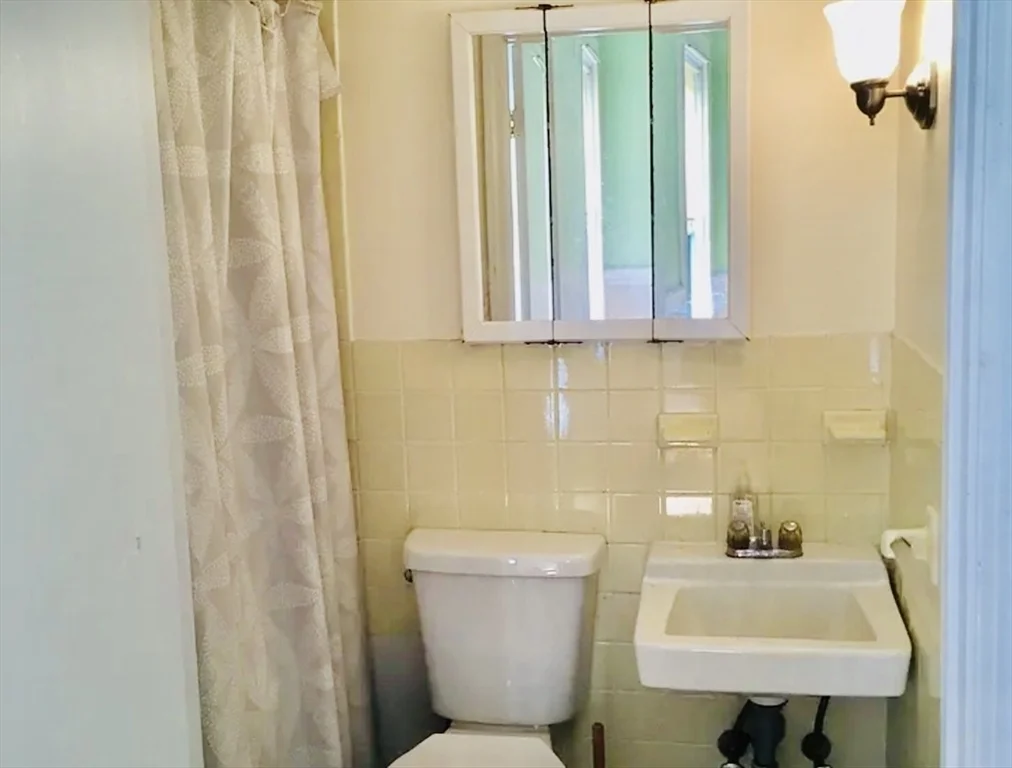 3 bed, 2 bath apartment for rent at 59 Monument Ave Unit 1, Charlestown — photo 11 of 15