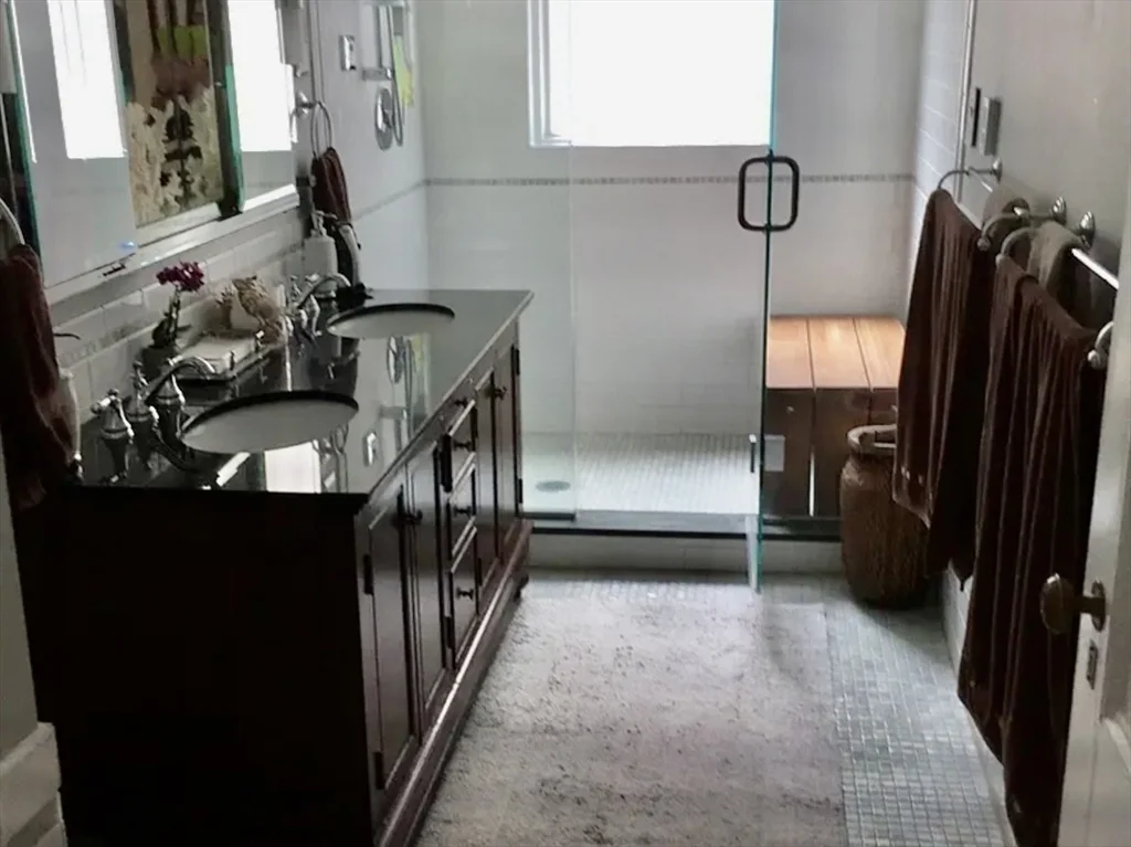 3 bed, 2 bath apartment for rent at 59 Monument Ave Unit 1, Charlestown — photo 10 of 15