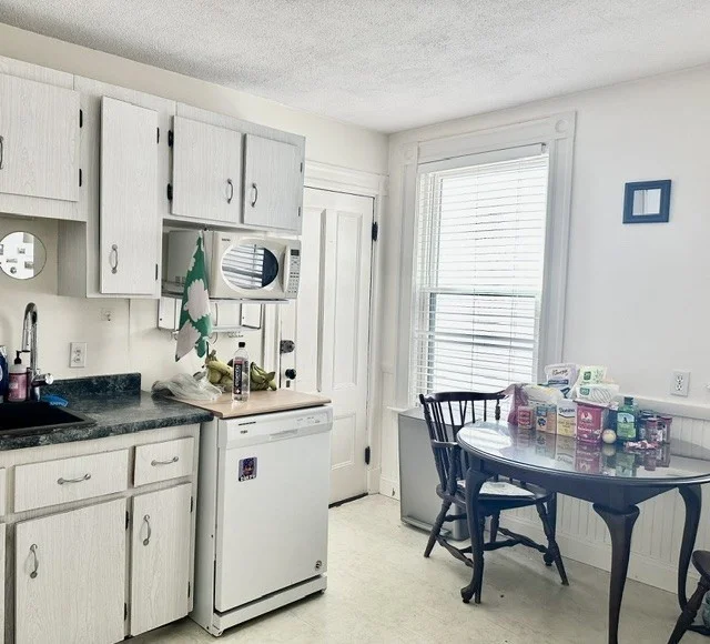 3 bed, 2 bath apartment for rent at 59 Monument Ave Unit 1, Charlestown — photo 5 of 15