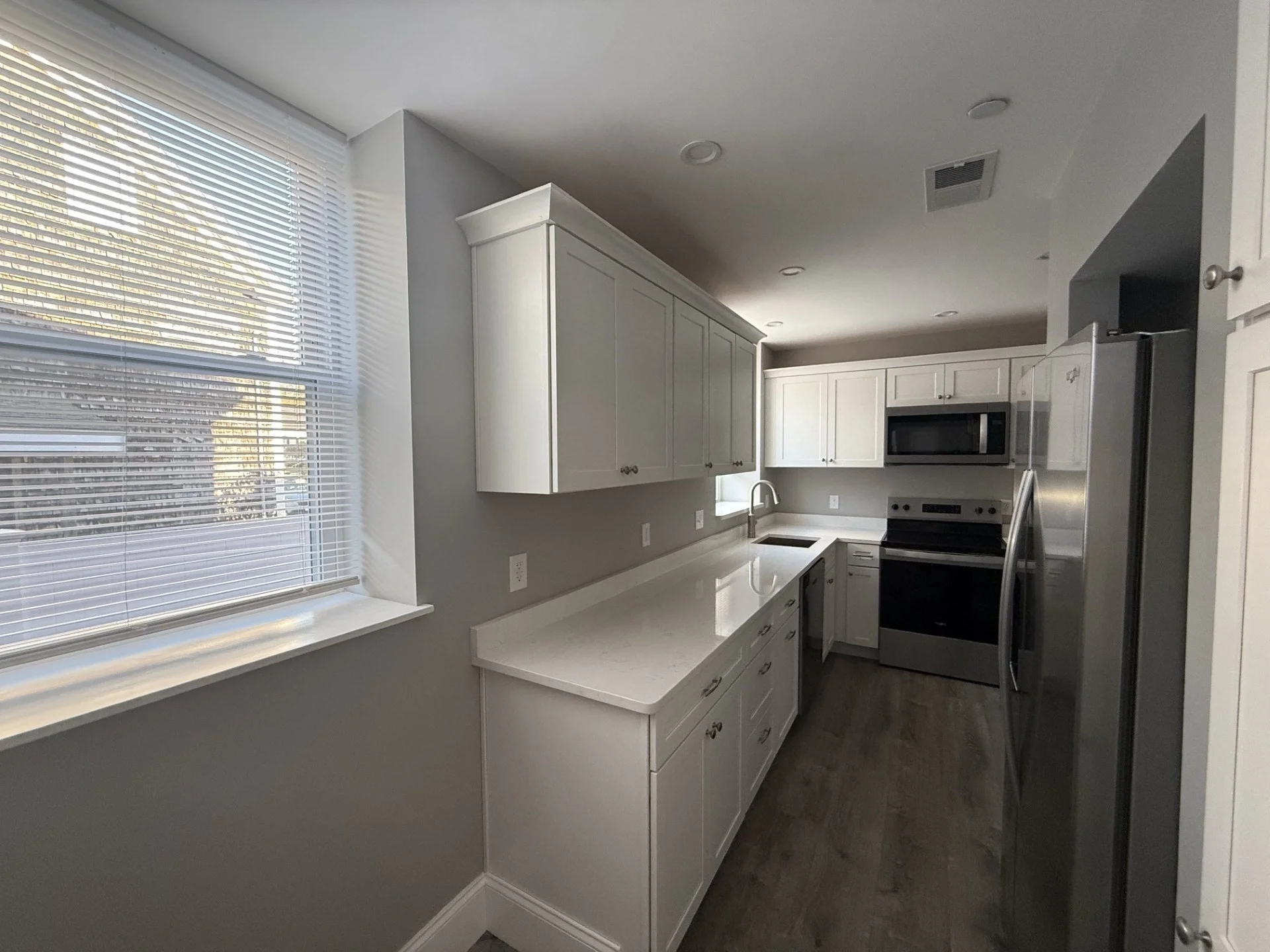 2 bed, 1 bath apartment for rent at 59 North Ave Unit 2, Rockland — photo 3 of 15