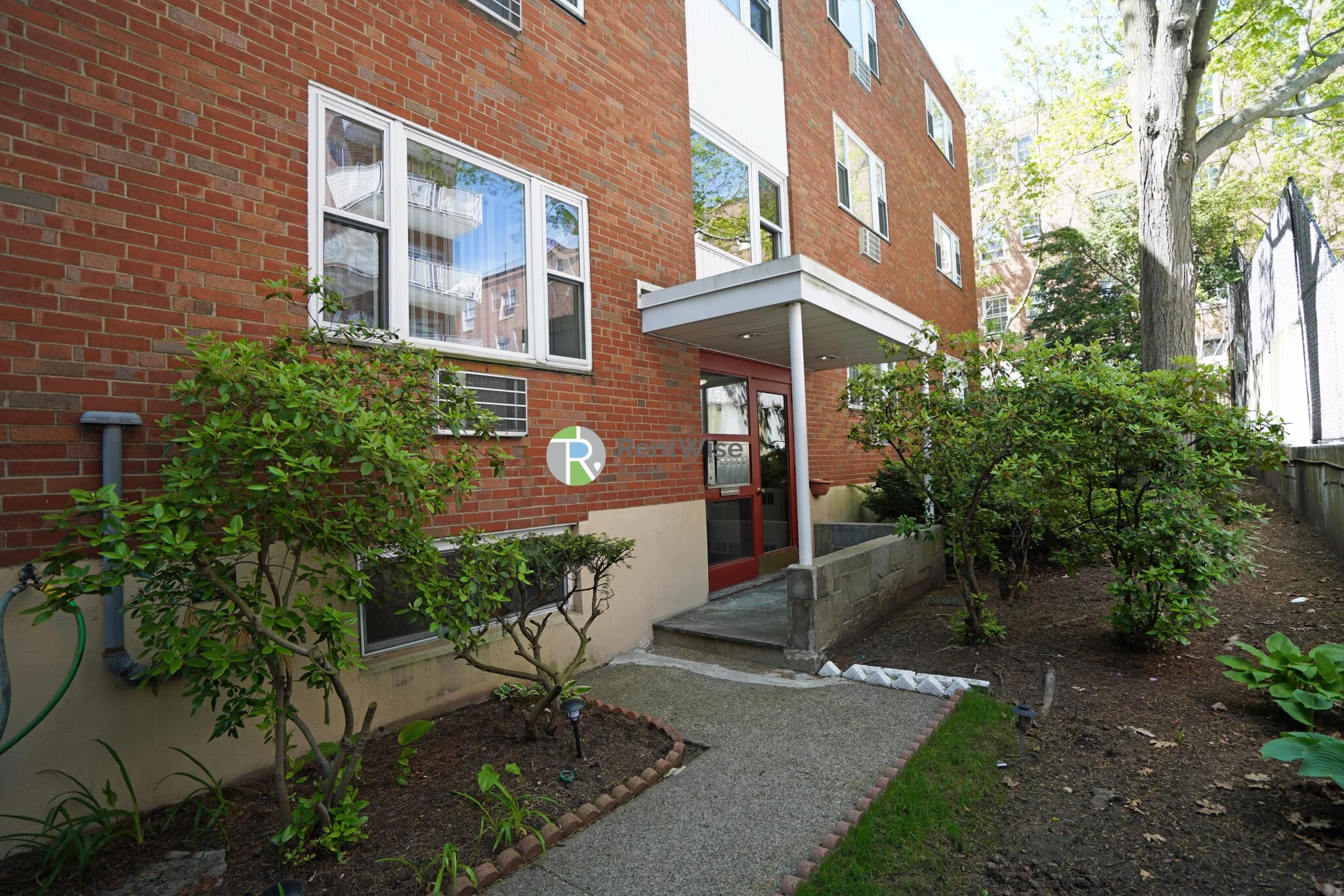 2 bed, 1 bath apartment for rent at 59 Parkman St Unit 1A, North Brookline — photo 14 of 15
