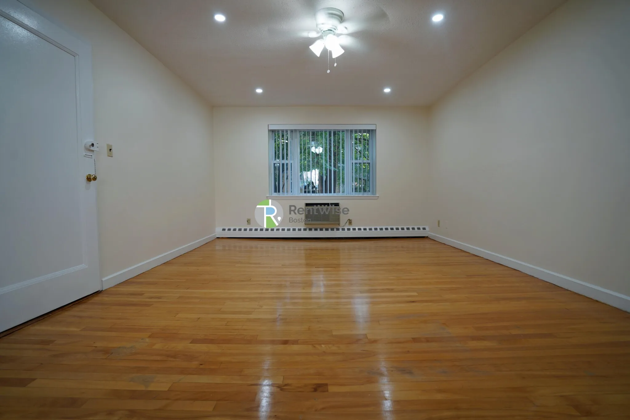 2 bed, 1 bath apartment for rent at 59 Parkman St Unit 1A, North Brookline — photo 3 of 15