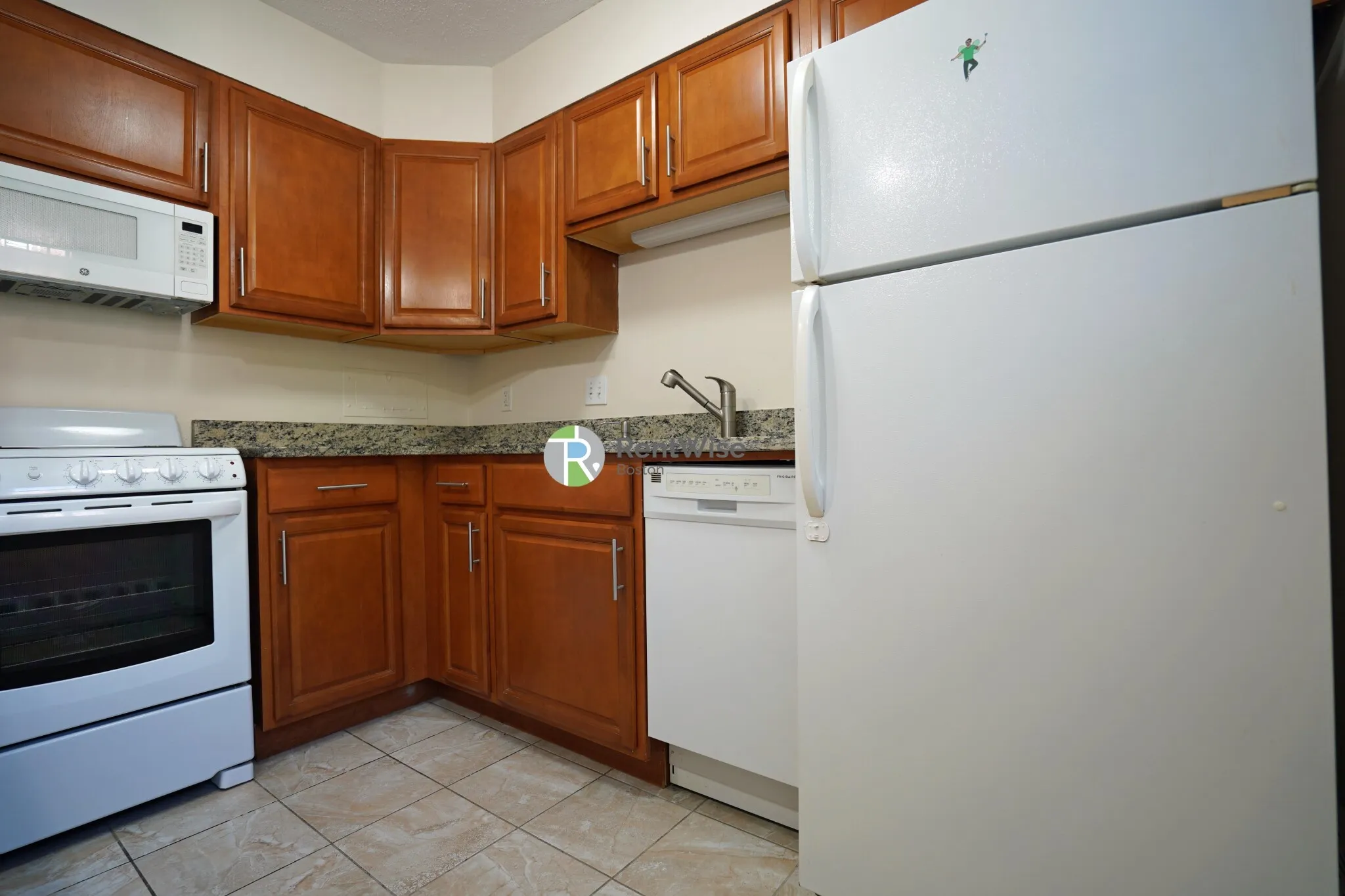 2 bed, 1 bath apartment for rent at 59 Parkman St Unit 1A, North Brookline — photo 5 of 15