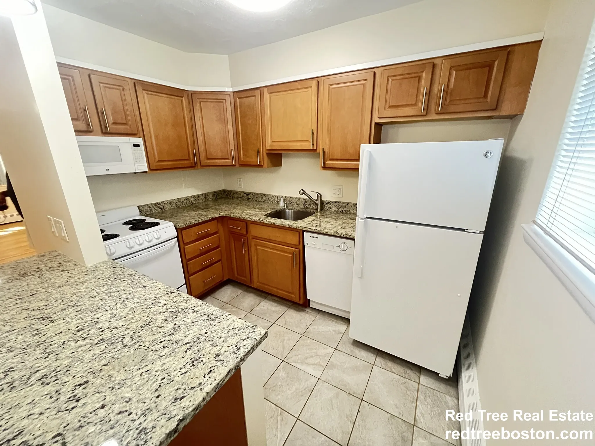 2 bed, 1 bath apartment for rent at 59 Parkman St Unit 2A, North Brookline — photo 4 of 10