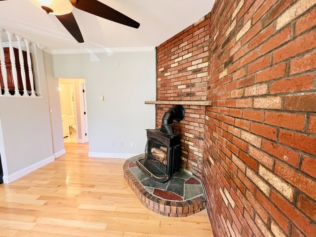 1 bed, 1 bath apartment for rent at 59 Phillips St Unit 5, Beacon Hill — photo 5 of 34
