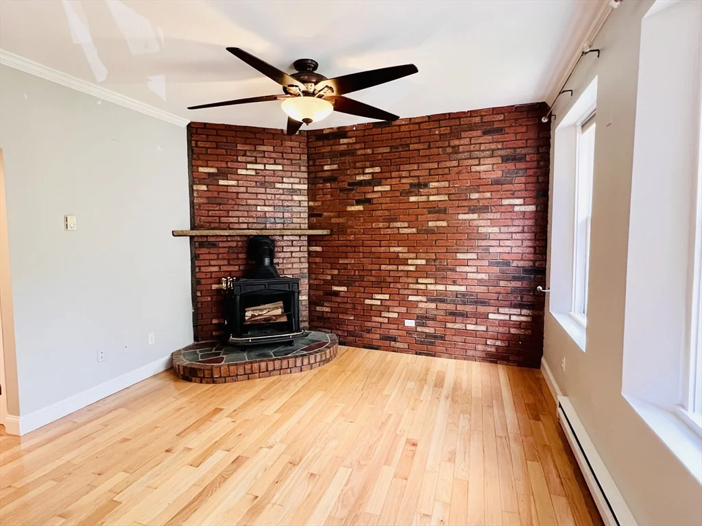 1 bed, 1 bath apartment for rent at 59 Phillips St Unit 5, Beacon Hill — photo 4 of 34