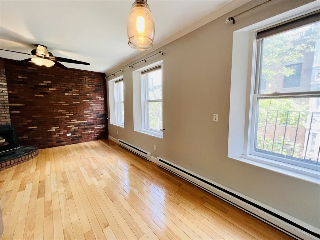 1 bed, 1 bath apartment for rent at 59 Phillips St Unit 5, Beacon Hill — photo 8 of 34