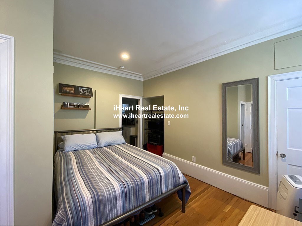 1 bed, 1 bath apartment for rent at 59 Pinckney St Unit 3, Beacon Hill — photo 13 of 15