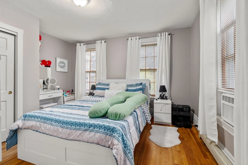 2 bed, 1 bath apartment for rent at 59 Pond St Unit A, Natick — photo 9 of 11