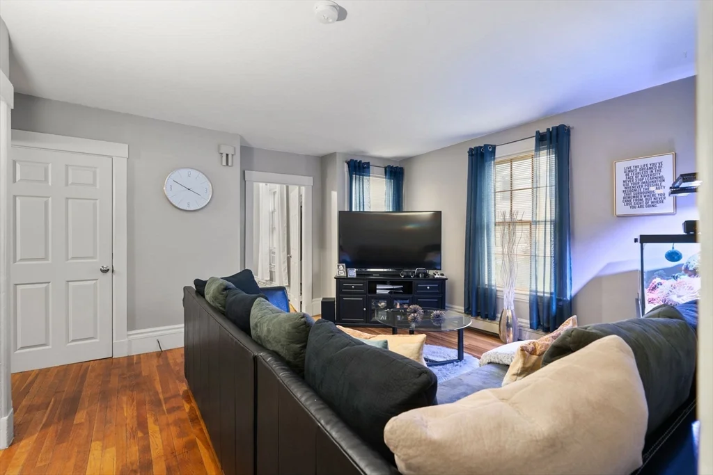 2 bed, 1 bath apartment for rent at 59 Pond St Unit A, Natick — photo 7 of 11