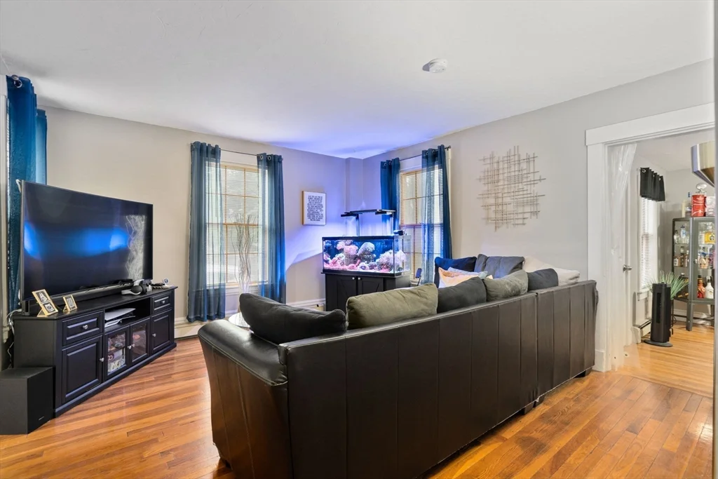 2 bed, 1 bath apartment for rent at 59 Pond St Unit A, Natick — photo 6 of 11