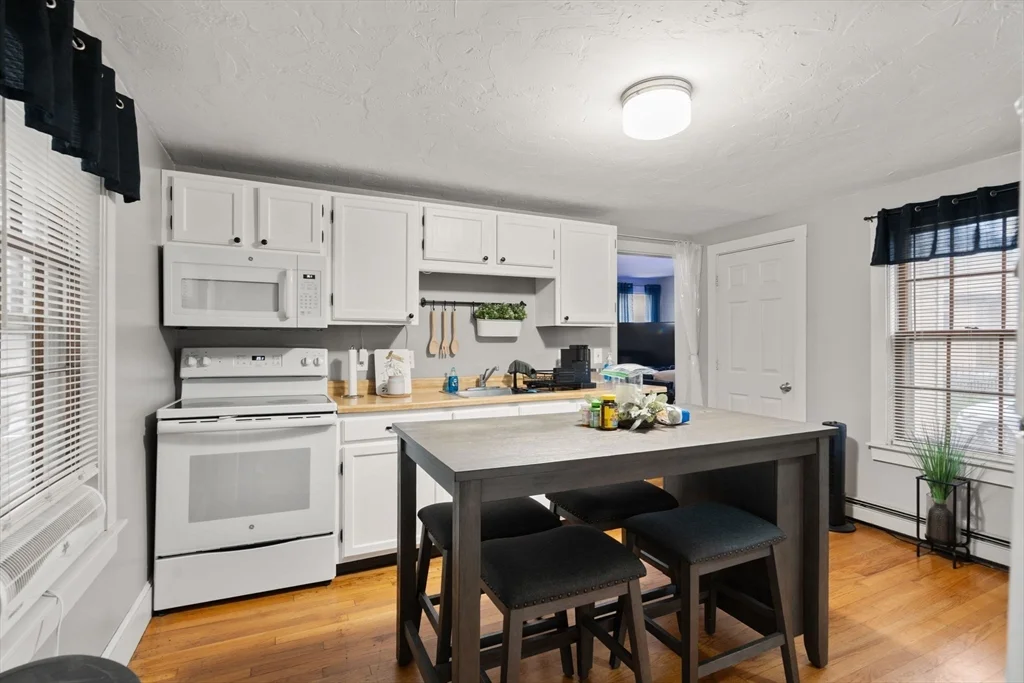 2 bed, 1 bath apartment for rent at 59 Pond St Unit A, Natick — photo 3 of 11