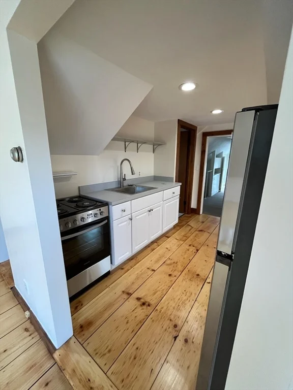 1 bed, 1 bath apartment for rent at 59 Pond St Unit C, Natick — photo 4 of 9