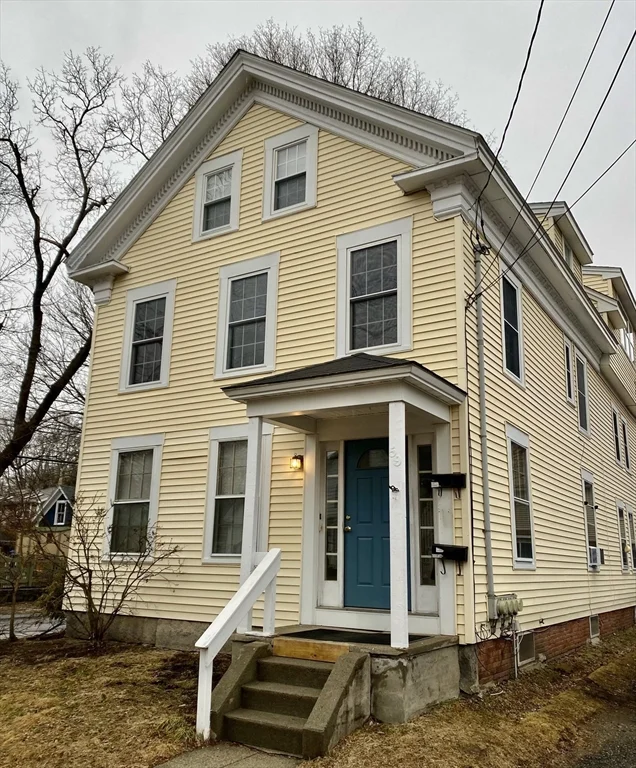 1 bed, 1 bath apartment for rent at 59 Pond St Unit C, Natick